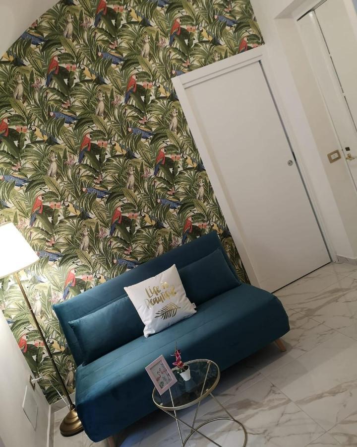 Domus Leone Tre Bed & Breakfast เนเปิลส์ ภายนอก รูปภาพ